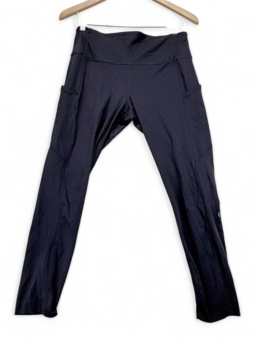 Lululemon Black Capri Leggings w/ Side Pockets Size 12